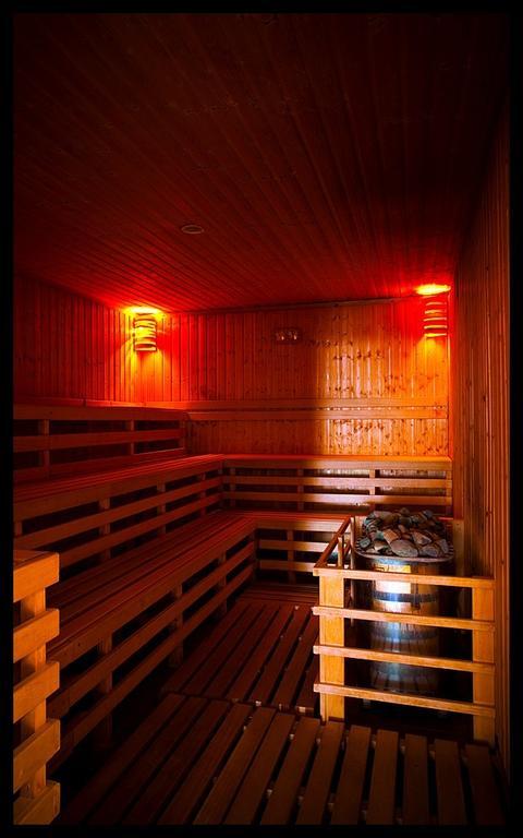Sarkany Apartman, Sarkany Wellness Es Gyogyfuerdo Nyírbátor المظهر الخارجي الصورة